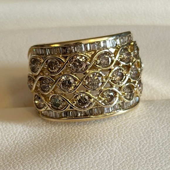 Jewelry - Beautiful Solid 10k Yellow Gold Genuine Diamond Multi Row Anniversary Ring